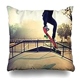 skateboard skatepark madrid Dimensiones: 18 x 18 pulgadas / 45 x 45 cm, excluyendo el núcleo de la almohada.