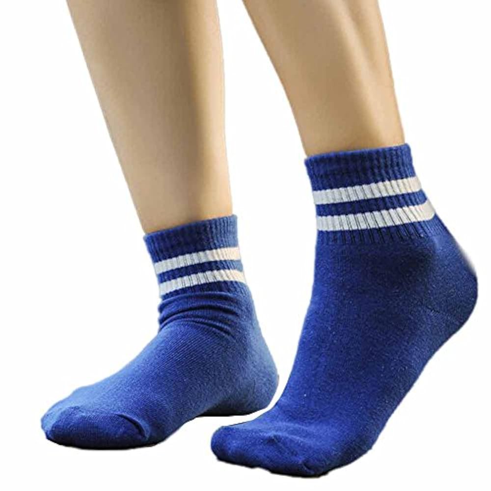 Удобные носки. Модные мужские носки. Носки женские гамма лен. Удобные носки. Носки для девочки в полоску на белом фоне.