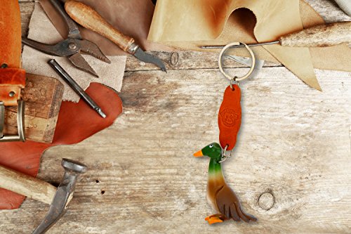 Ente Erik – kleiner Enten Schlüssel-Anhänger aus Leder, eine tolle Geschenk-Idee für Frauen und Männer im Vogel-Zubehör (Grün-Weiß-Braun), Gundel Gaukelei, Daffy Duck, Dagobert, Daisy, Darkwing, Donald, Oma, Quietscheentchen, Schnatterinchen, Ferdinand - 7