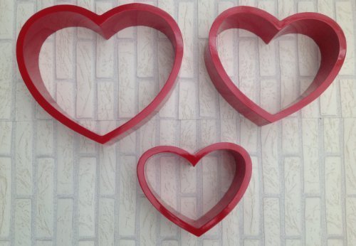 Set of 3 Design Wall Shelves for Books / CD Shelf Unit with Red Heart