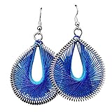 Los elegantes aretes elaborados por expertos con cristal Starlight brillante.