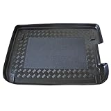 Caracterizada por un diseño innovador provisto de repujados técnicos y de centro en PVC antideslizante que frena los desplazamientos de la carga