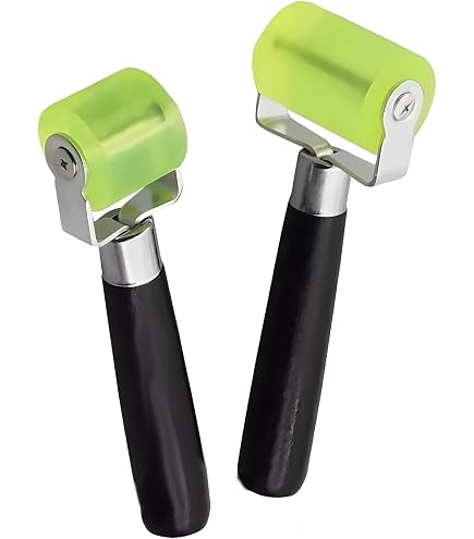 Produktbild von Profi Andrückrolle Aus Gummi 45 Mm – PVC Planen Rolle Mit Holzgriff, Kugelgelagert