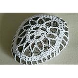 Umhäkelter Stein Aktinolith mit Granaten Heilstein