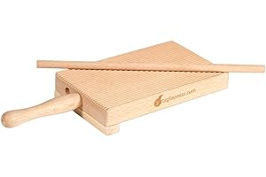 TAGLIAPASTA Rangées en bois ou planche à découper Riga garganelli et Dumplings avec loquet et petit rouleau à pâtisserie - 18 x 26 cm