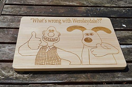 Wallace and Gromit, wooden cheese board, chopping board, personalised chopping board, wallace and gromit, serving platter personalised