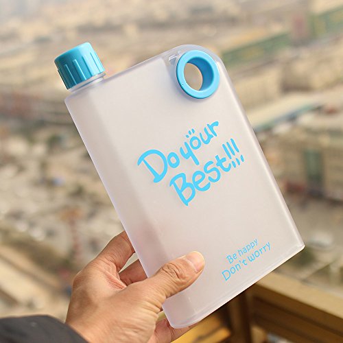 Ducomi Gourde Portable en PVC alimentaire transparent - 380 ml - Flasque Transparent Par le design innovant et ultra-plat à contenu visible avec illet pour Accrochez-la à sac ou sac à dos, Light Blue