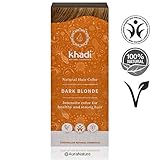 Rubio oscuro es genial, seguro de sí mismo y es absolutamente moderno. Con este color de cabello natural, obtienes un color rubio ceniza opaco y oscuro basado en tu color original: el cabello blanco o claro obtiene un tono rubio claro a medio cenizo . Con el pelo oscuro, puedes darle un hermoso brillo con Khadi Herbal Hair Color Dark Blonde.