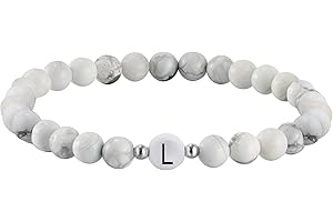 Kim Johanson Partner Perlenarmband mit Buchstabe aus Howlith Stein für Pärchen I Naturstein Freundschaftsarmband in Weiß I Geschenk für Paare mit Gravur I Für Frauen und Männer inkl. Schmuckbeutel