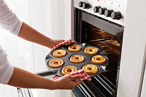 Zenker 8er Apfelküchli-Backblech, Apfelküchlein Backform, Backblech antihaft für 8 kleine Kuchen mit Loch (Kuchenform: rund, Ø 8 cm), Menge: 1 Stück - 6