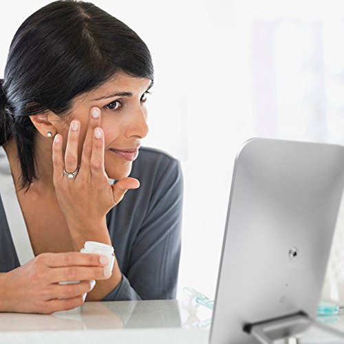 Make-up-Spiegel Yarrashop LED Beleuchtung Dimmbar durch Touch-Schalter + Ultra-High Definition Falterbar Standspiegel Profi Kosmetikspiegel Schminkspiegel Tischspiegel Batteriebetrieben - 7