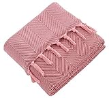 Bitte beachten Sie auch unser breites Sortiment an gemütlichen Plaids aus Baumwolle. Die leichten und schönen Plaids erzeugen Gemütlichkeit und Komfort in Ihrem Zuhause. Baumwollplaids fühlen sich weich und angenehm an, die Oberfläche ist leicht angeraut. Die Naturbaumwollfaser besitzt eine Reihe Vorzüge - sie führt beispielsweise nicht zu Übererwärmung