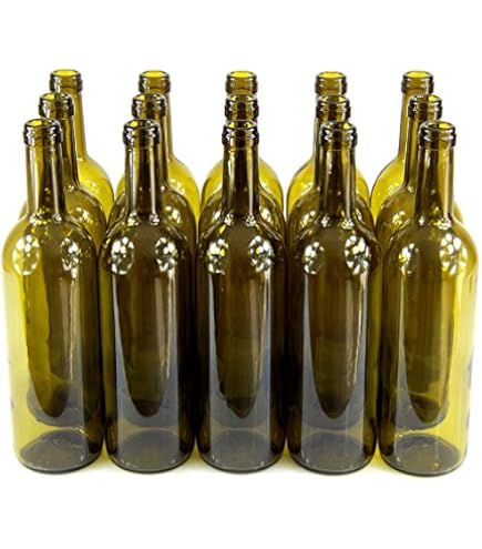 Grote Wijnflessen Voor Wijngaarden In Het Mandje Van De Teenwilgen Op Een Vat Groene Glazen Fles Zelfgemaakte Rode Wijn Met 239646998