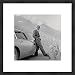 Produktbild artissimo, Poster schwarz gerahmt, 41x41cm, PE6231-ER, James Bond: Aston Martin, Bild mit Echtholz-Rahmen, gerahmtes Wandbild, gerahmter Kunstdruck inkl. Oberflächenveredelung
