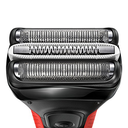 Braun Series 3 ProSkin 3030s Elektrischer Rasierer in der FC Bayern München Edition, 100% wasserfester Rasierapparat, wiederaufladbarer Elektrorasierer, rot - 2