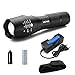 Produktbild VICPHIC 1000 Lumen Einstellbare Fokus-Handheld-Taschenlampe, 5 Modi XML-T6 LED Taktische Taschenlampen, IPX 6 Wasserdicht für Outdoor-Sport, Enthält Akkus und Ladegerät