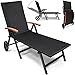 Produktbild Deuba Poly Rattan Rolliege Schwarz mit Alu Gestell | Armlehnen aus Akazienholz | klappbar | 2 Große Räder | UV-Beständiges Polyrattan - Aluminium Sonnenliege Gartenliege Rattanliege Klappliege