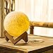 Produktbild FUNRUI 3D Mond Lampe Nachtlampe USB LED Moon Night Light Mondlicht Lampe Warme und Weiß 3 Farben Dimmbare Helligkeits-Anpassung mit Dock
