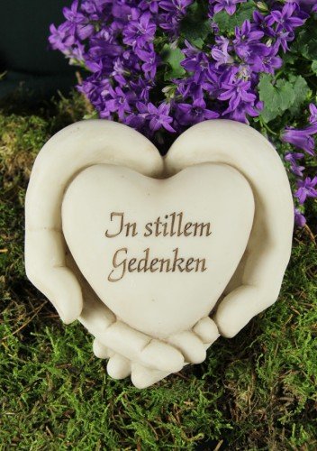 Grabschmuck Hände mit Herz, Aufschrift "In stillem Gedenken"