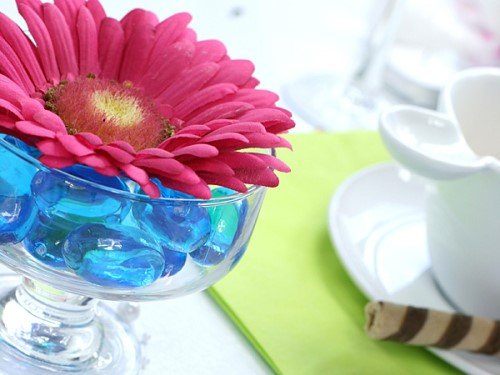 30 Dekosteine Herzen türkis hellblau 2,1 cm Streudeko Tischdekoration Hochzeit Taufe Weihnachten - 4