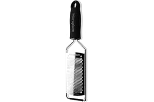 Microplane Râpe de cuisine Fine pour fromage à pâte dure, agrumes, ail, piment, cannelle et muscade en Noir et en acier inoxydable