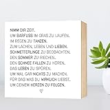 Nimm Dir Zeit - einzigartiges Holzbild 15x15x2cm zum Hinstellen und Aufhängen, echter Fotodruck mit Spruch auf Holz - schwarz-weißes Wand-Bild Aufsteller Holz-Schild Wandschild Holzdeko zur Dekoration im Büro und Zuhause oder als Geschenk Mitbringsel Geschenkidee zum Geburtstag Hochzeit Umzug Einzug Vatertag für Freundin Mutter Schwester Familie ... Poster Kunst-Druck Home Deko - Lebensweisheit Regeln für Zufriedenheit & Glück