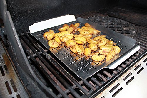 Santos Edelstahl Grillschale mit Griffen – ca, 44 x 30 x 3,5 cm – Grillpfanne, Grillkorb mit Perforierung als Grillzubehör, Gemüsekorb oder Servierschale für Gasgrill oder Holzkohlegrill - 7