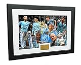 Limitierter Druck Kitbags & Lockers 2018/19 Season The Treble 30,5 x 20,3 cm A4 signiertes Foto von Manchester City Guardiola De Bruyne Agüero Sterling Jesus Sane