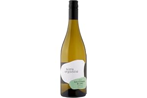 Terra Organica Sauvignon Blanc - White Wine from Chile with Gooseberry and Lime Notes, A Bright, Fruity & Zesty Wine - Perfect Pairing to Fish and Spicy Dishes, 13% ABC 1 x 75cl - White Wine Gift