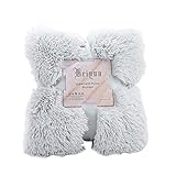 ★ Supercómoda -- Hecho de poliéster (PV Felpa)y respetuosa con la piel, la manta es muy suave y transpirable, es ideal para calentarse producto también decorativo y el regalo ideal para Navidad.