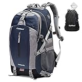 【 40L MOCHILA SENDERISMO 】 Esta 40L mochila con gran capacidad, dimensiones de 50*32*20 cm. Estructuras de mochilas: 1* Bolsillo principal con compartimiento para computadora portátil de 14 pulgadas; 2* bolsillos delanteros; 2* bolsillos laterales de malla, 1* bolsillo oculto en la parte superior, 2* bolsos en la cintura, 1* bolsillo inferior con ganchos para la cubierta estanca. La mochila senderismo está hecha de nylon de primera calidad, es muy resistente al agua y a las roturas.