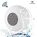 Produktbild Wasserdicht Bluetooth 3.0 Dusche Lautsprecher, Freihändig Portable Freisprecheinrichtung mit Eingebautem Mikrofon, 6h Spielzeit, Steuertasten und Engagierten Saugnapf für Duschen, Badezimmer, Pool, Boot, Auto, Strand, & Außenbereich