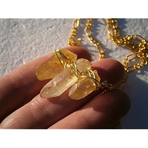 Choker Boho Chic mit Kristallspitzen gelb Festival Unikat mit Quarz als handmade Drahtschmuck vergoldet in langer Kette im Etui als Geschenk