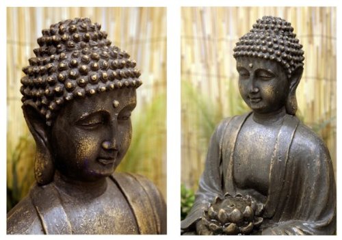 Beleuchteter Buddha-Brunnen mit Blüte - 2
