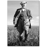 Cakatablo Ahşap Tablo Mustafa Kemal Atat&uuml;rk Buğday Tarlasında Siyah Beyaz G&ouml;rsel
