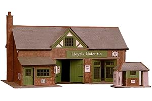 B32 Superquick Country Garage with Petrol Pump - 1/72 OO/HO - Card Model Kit