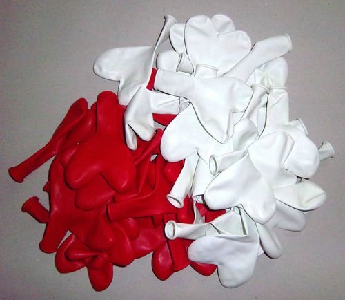 25 rote und 25 weiße Herzluftballons helium geeignet