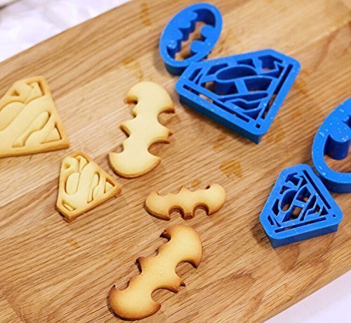 Anokay 4tlg. Keks Fondant Ausstecher Batman Super Hero Ausstechformen Superman Sugarcraft Cake Cookies Toast Cutter Dekoration Modellierwerkzeug Deko Stempel Set - 4