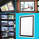 Einfache Änderung der Grafik: Heben Sie die vordere Abdeckung einfach mit einem Saugnapf ab (im Lieferumfang enthalten) und setzen Sie Ihre gedruckten Grafiken in den magnetischen Druckhalter ein