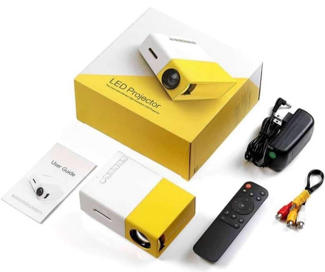 Reviewing the Suit Icon Present Portable Mini Projector UC500 Performance and Features