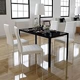 Jeder Stuhl ist mit hochwertigem Kunstleder bezogen. Der geschmeidige, gepolsterte Sitz ist sehr komfortabel.