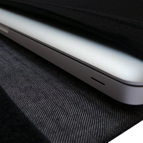 Adore June Bold Tasche für Apple MacBook Pro 15″ - 3