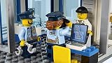 Lego 60141 City Polizeiwache, Cooles Spielzeug für Kinder - 7