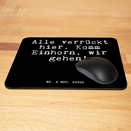 Mr. & Mrs. Panda Mauspad Druck Spruch „Alle verrückt hier. Komm Einhorn, wir gehen!“ – 100% handmade aus Naturkautschuk – Mouse Pad, Mousepad, Computer, PC, Männer, Mauspad, Maus, Geschenk, Druck, Schenken, Motiv, Arbeitszimmer, Arbeit, Büro Einhorn, Glitzern, verrückt, witzig, Freundin, Spruch, Geschenk, lustig Spruch Sprüche Lustig Spass Geschenk Geschenkidee Zitate - 4