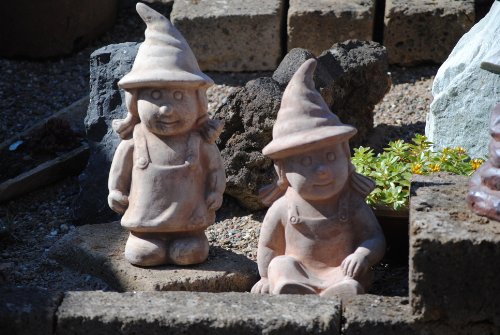 Gartenmädchen,lustige Figur aus Terra,sitzend,33cm - 2