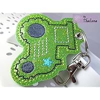 Schlüsselanhänger Traktor grün Anhänger für Kindergartentasche Schulranzen