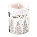Produktbild Ambiente Luxury Paper Products Stumpenkerze 'Sleigh Above Trees' Santa Weihnachtsmann Schlitten 10x12cm Kerze Weihnachten Tischdeko Kerzendeko Deko Winter