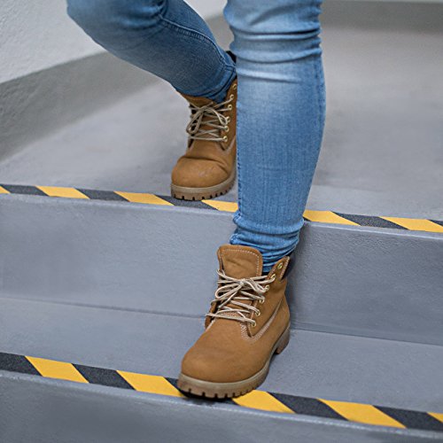 Relaxdays Anti-Rutsch-Klebeband 50 mm Rolle mit 5 m Grip Tape als Antirutschbelag für rutschfeste Treppenstufen im Innen- und Außenbereich, schwarz-gelb - 2