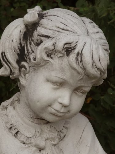 Steinfigur Mädchen sitzende Gross 48 cm ca. 26 kg Frostfest Stein Nr.273 - 7