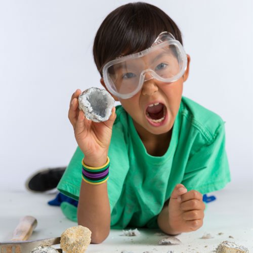 Drusen-Set für Entdecker – Knacke 7 tolle Steine und finde im Inneren Kristalle!